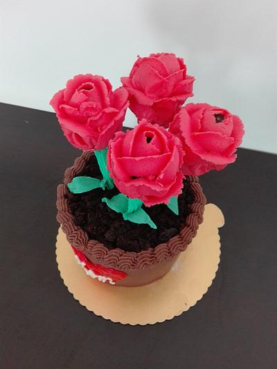 Roses pot cake - Cake by Passant87