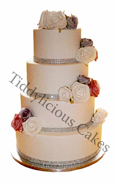 bling - Cake by Tiddy