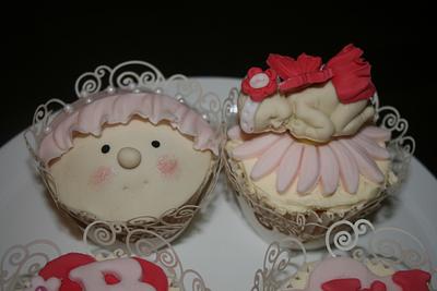 Baby Girl Cupcakes - Cake by Jodie Taylor