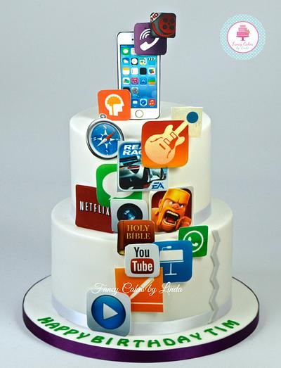 iPhone App Birthday Cake - Cake by Ceri Badham