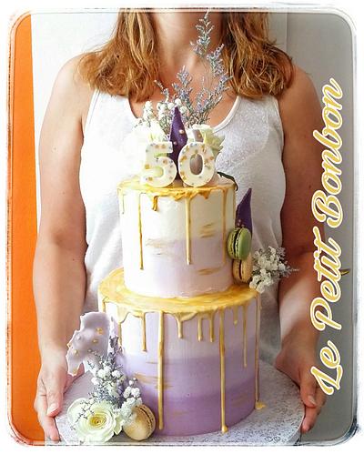 Drip cake - violet and gold - Cake by LE PETIT BONBON 
