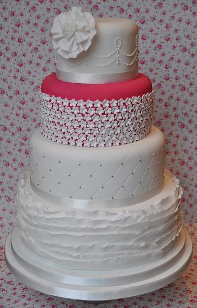 Vintage style wedding cake - Cake by Gilly B Cakery