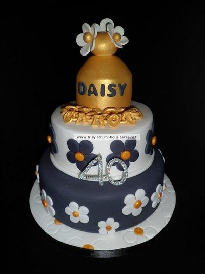 Marc Jacobs Daisy Cake - Cake by Emma Stewart