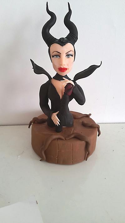 My Maleficent, not easy but I think, was not bad result - Cake by Nivo