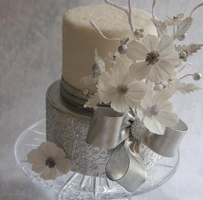 Silver sparkle shimmer - Cake by V.S Cakes
