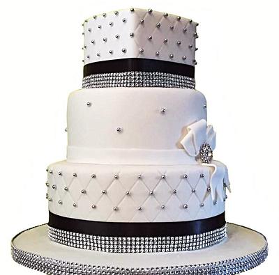 My first wedding cake - Cake by Hannah Thomas