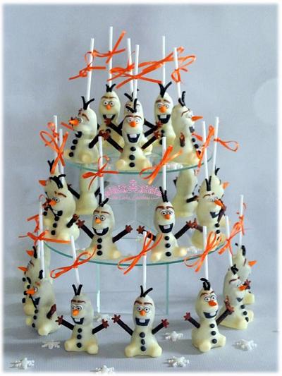 A Tower of Olafs - Cake by Sumaiya Omar - The Cake Duchess 