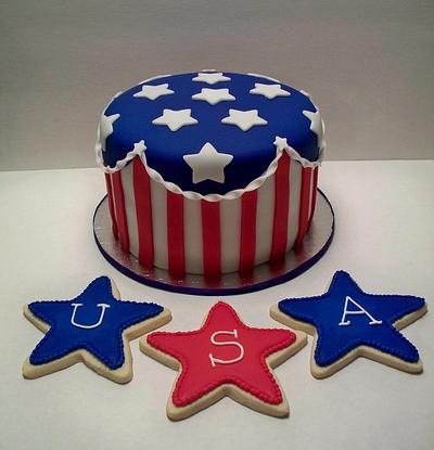 4th of July Cake and cookies - Cake by Kimberly Cerimele