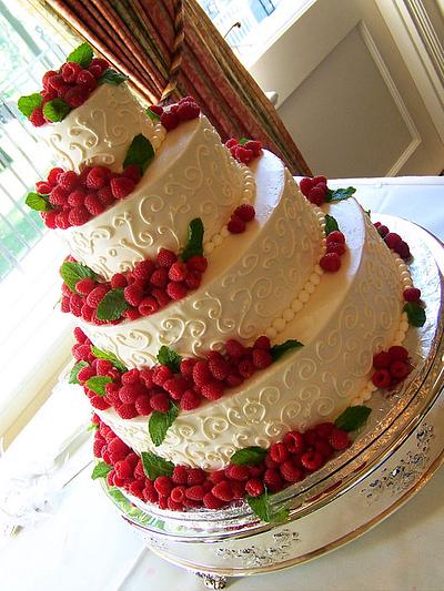 Raspberry scrolls - Cake by TrulyCustom