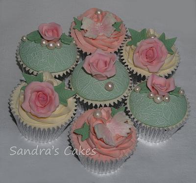 Vintage - Cake by Sandra's cakes