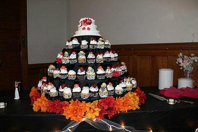 Wedding for Matt & Emma Jones - Cake by Teresa Coppernoll