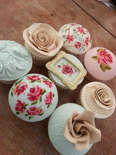 Cupcakes - Cake by Môn Cottage Cupcakes