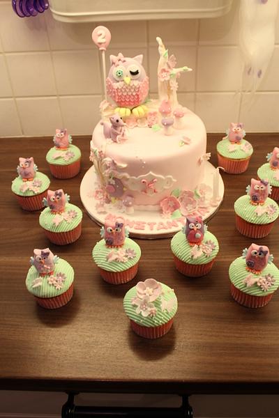 Owl cake & cupcakes - Cake by Nikoletta Giourga