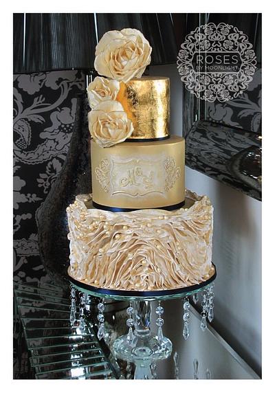 Glamorous Gold - Cake by Roses by Moonlight