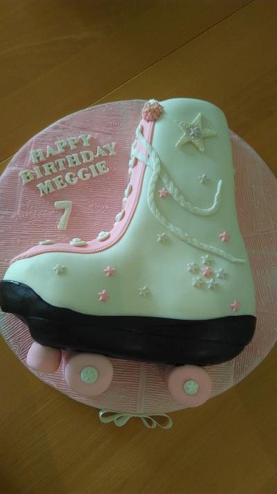Winter Roller Blade  - Cake by Andrea 