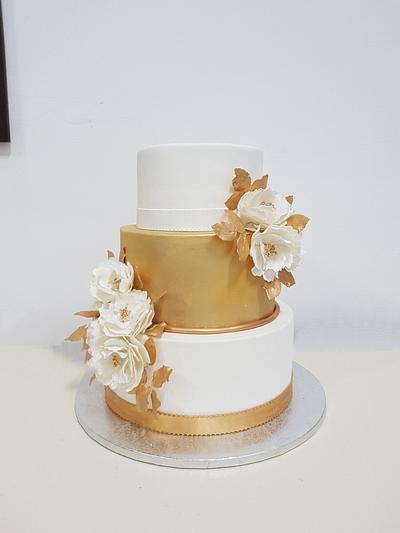 Golden wedding cake  - Cake by Corneluş 