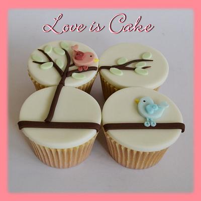 Valentine's Love Birds cupcakes - Cake by Helen Geraghty
