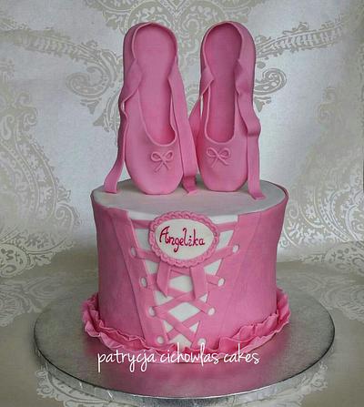 ballet slippers - Cake by Hokus Pokus Cakes- Patrycja Cichowlas