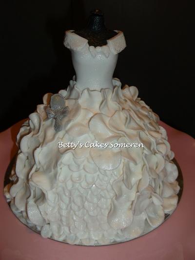 Bridal shower - Cake by Betty's Cakes