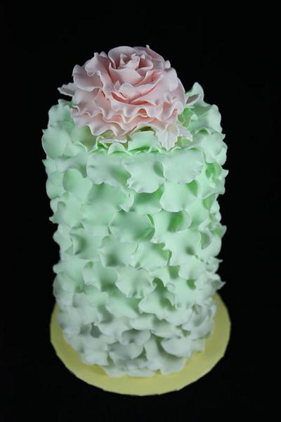 Petals in green - Cake by sweetonyou