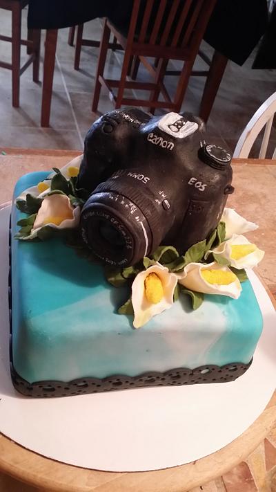 Camera Cake - Cake by Bella Noche Cakes