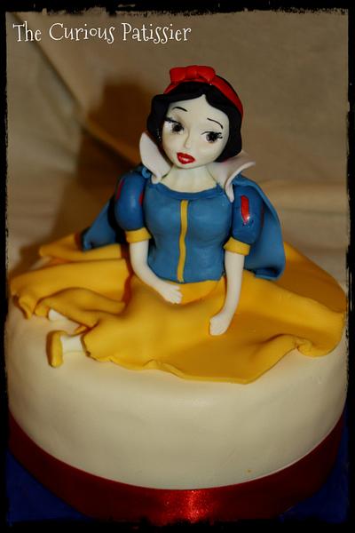 Snow White - Cake by The Curious Patissier