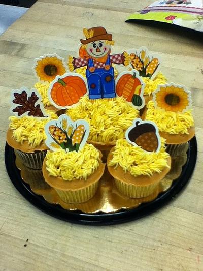 thanksgiving scarecrow  - Cake by cakes by khandra