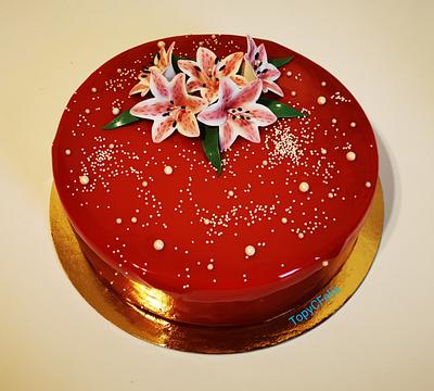 Mirror glaze with lilly flowers - Cake by Felis Toporascu