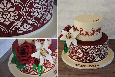 Bordeaux Red & Cream Wedding cake with Rose & Lily - Cake by Torteneleganz