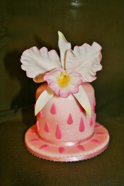 Mini cake and orchid - Cake by Judy