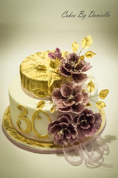 Gold and white cake - Cake by daroof