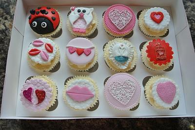 Valentine Day's Cupcakes - Cake by Alison Bailey