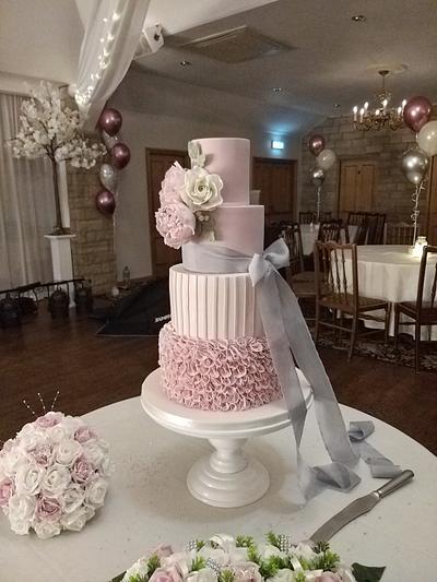Dusky pink wedding cake - Cake by Jo