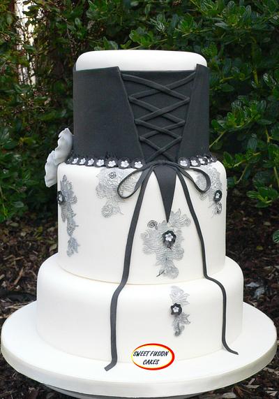 Black & White - The Z Stripes Collaboration - Cake by Sweet Fusion Cakes (Anjuna)
