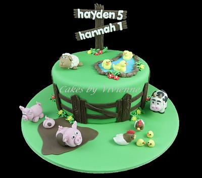 Farm Animals Birthday Cake - Cake by Cakes by Vivienne