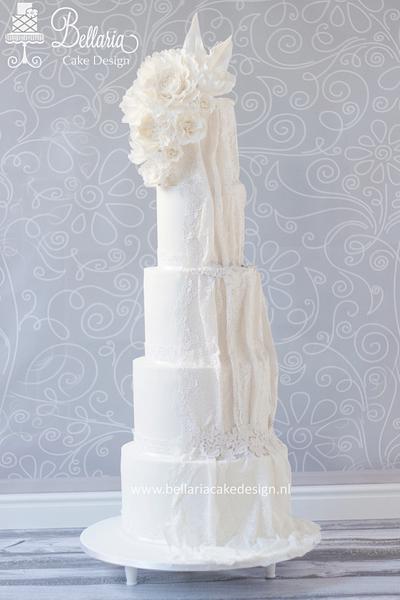 Classy white lace wedding cake - Cake by Bellaria Cake Design 
