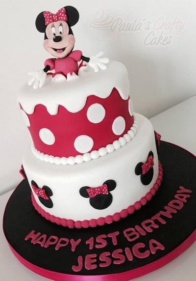 Minnie Mouse cake - Cake by PaulasCraftyCakes