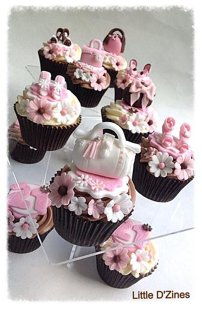 Handbags and shoes...It's a Girl's OBSESSION ! - Cake by LittleDzines