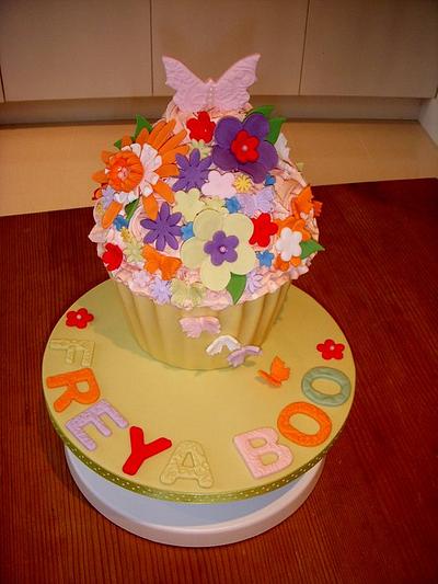 Flower Power - Cake by Beside The Seaside Cupcakes