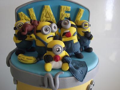 minion cake  - Cake by NanyDelice
