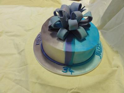 A 'half and half' cake for twins - Cake by Tegan Bennetts
