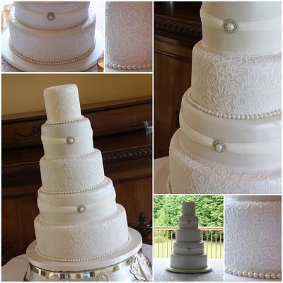 Opulent Wedding cake - Cake by TiersandTiaras