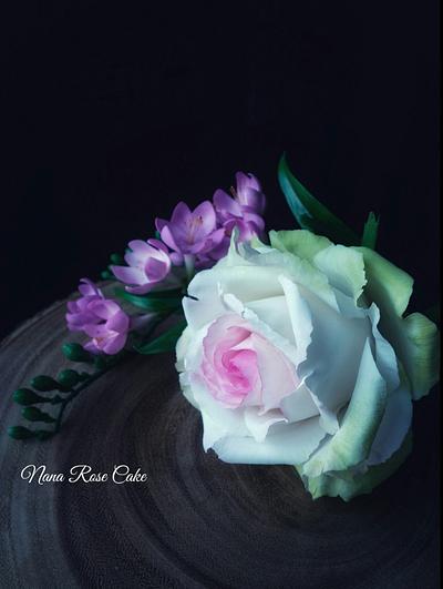 Sugar Rose and sugar Freesia  - Cake by Nana Rose Cake 