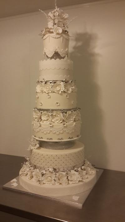 Wedding cake  - Cake by miracles_ensucre