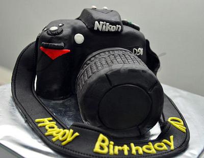 Nikon D90 - Cake by Julie Manundo 