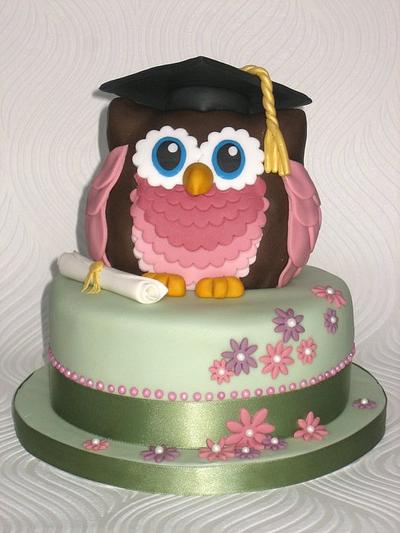Owl Graduation Cake - Cake by Pam 
