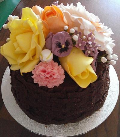 Basket of flowers cake - Cake by Little monsters Bakery