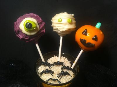 Halloween Cake pops - Cake by Nikki Belleperche