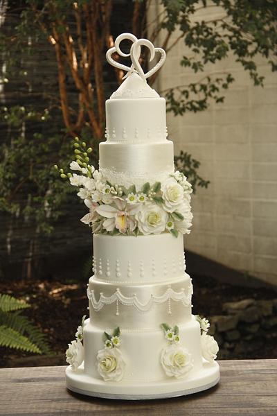 White Wedding Cake - Cake by Dalila Cabrita
