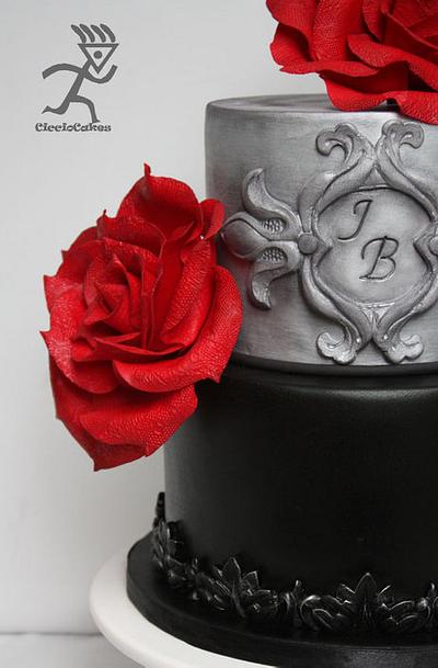 Edible Giant Lace Roses with Stone effect - Cake by Ciccio 